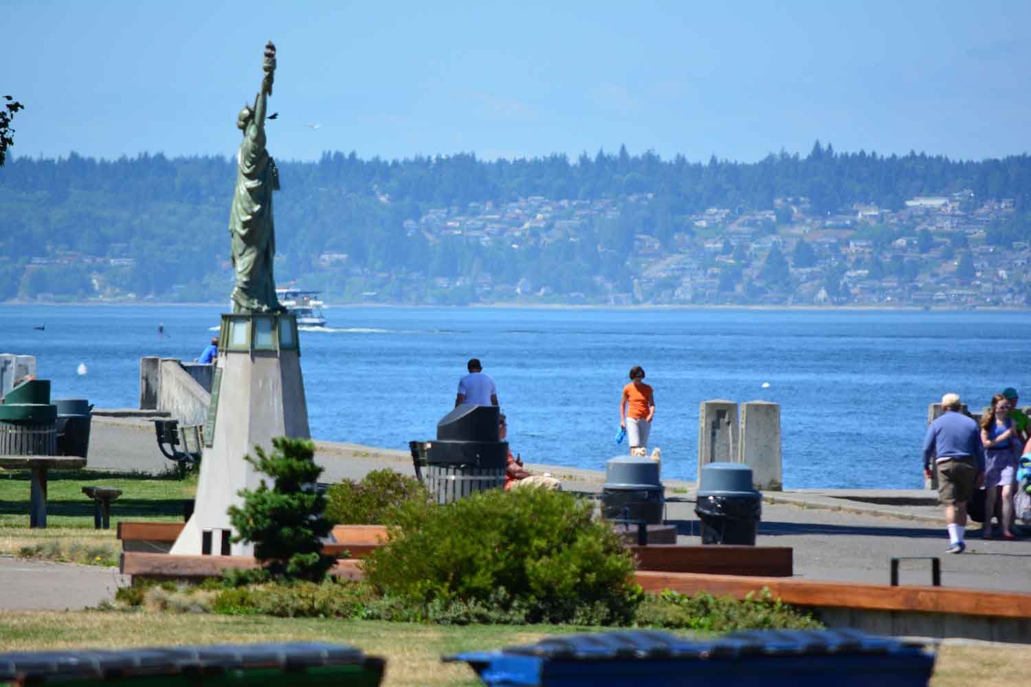 Alki Beach Park with the Statue of Liberty replica and views across Puget Sound
